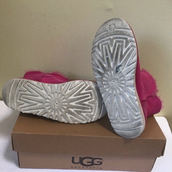 UGG Mini Bailey 1 Button Pink Magenta Boots Box Booties Shearling Fur Snow 6 Box - Picture 7 of 12